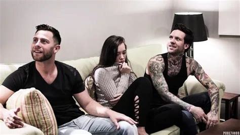 seth gamblesmall handsgia paige|Gia Paige Small Hands Seth Gamble Full Length Free Sex.